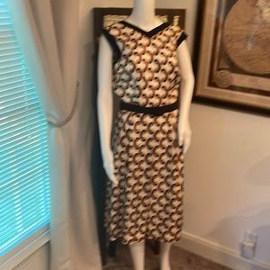 VINTAGE L’AIGION  SIZE 10 DRESS NICE VINTAGE DESIGN BELT